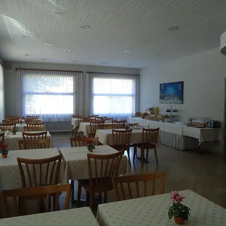ホテル Osteria Belvedere 2*